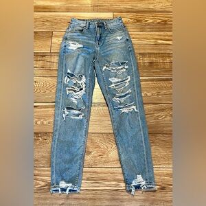 American Eagle Outfitters Curvy Mom Jeans